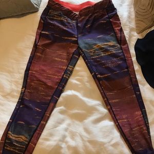 Without walls printed cropped tanks sz medium